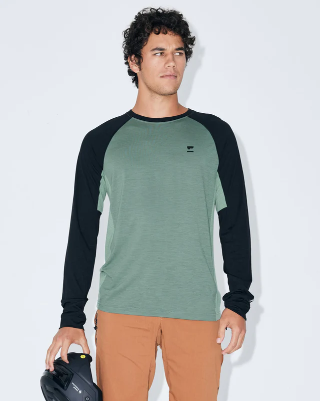 Mons Royale Tarn Merino Long Sleeve, Cypress / Black / Thyme