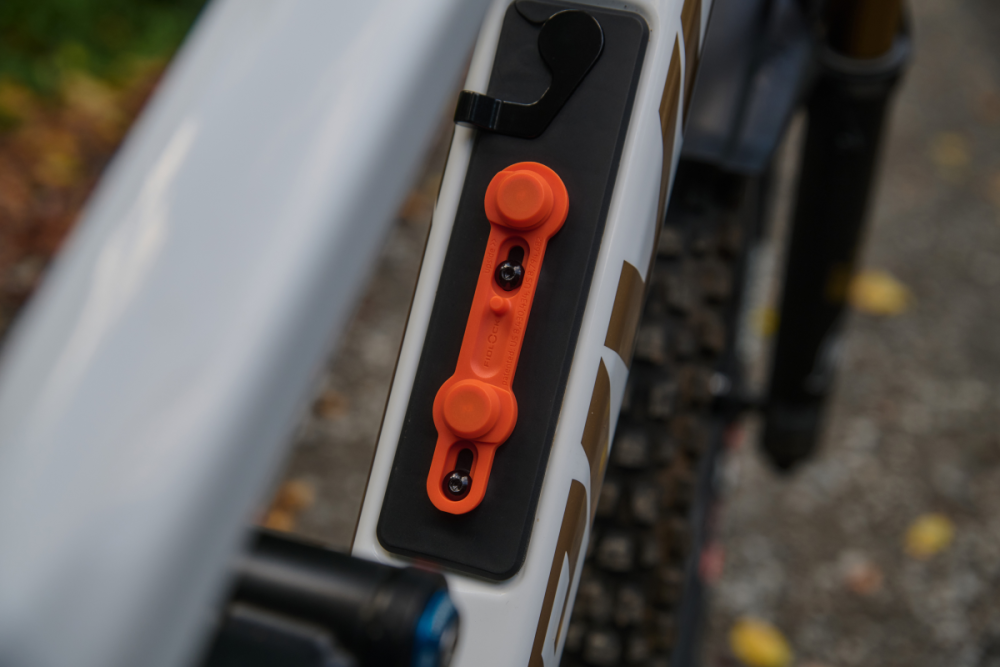 Fidlock TWIST Bike Base. Orange.